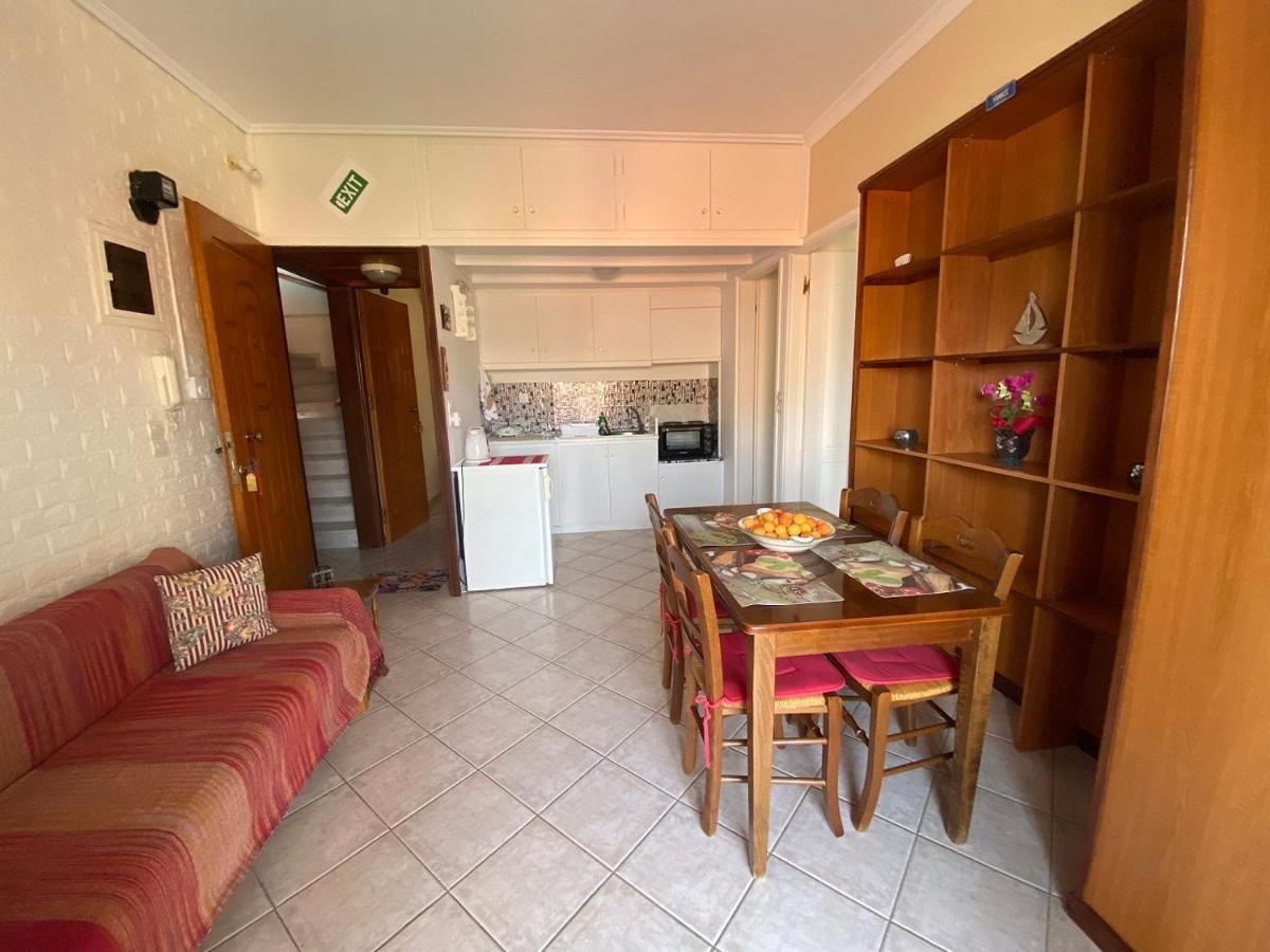 Mariangela Apartments Lixouri Buitenkant foto